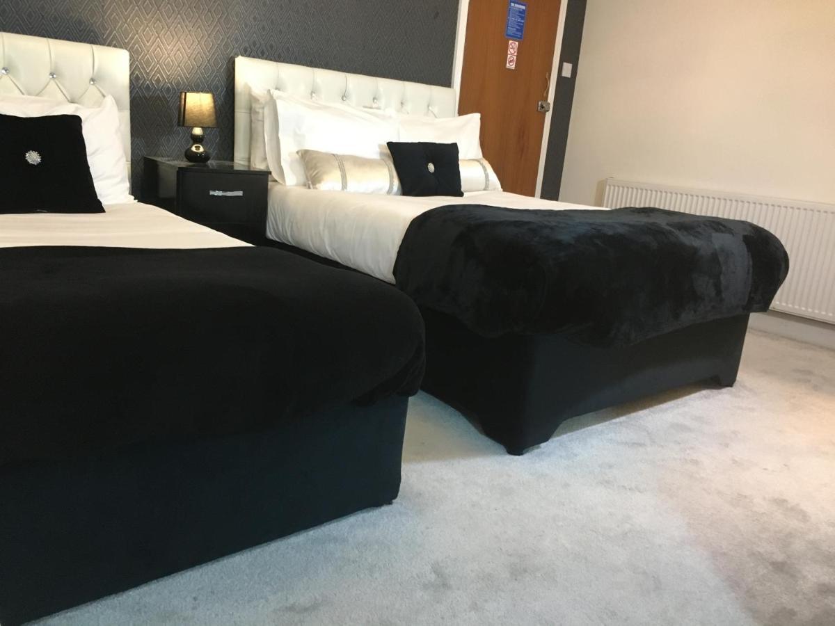 Aaron Hotel Southport Bagian luar foto
